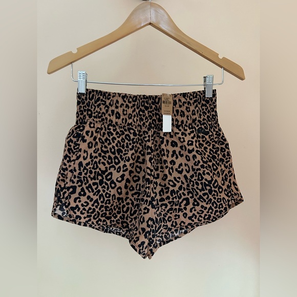🐆PINK by Victoria’s Secret Leopard Print Athletic Shorts | NEW Size XS - Picture 8 of 8